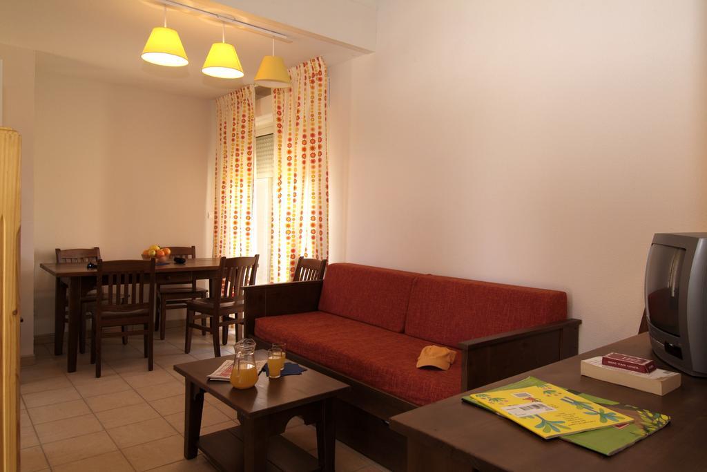 Terres De France - Domaine De Claire Rive Hotel Prayssac ภายนอก รูปภาพ