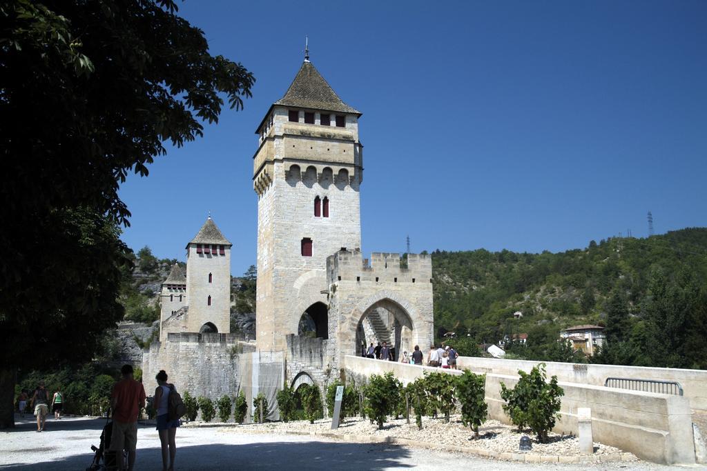 Terres De France - Domaine De Claire Rive Hotel Prayssac ภายนอก รูปภาพ